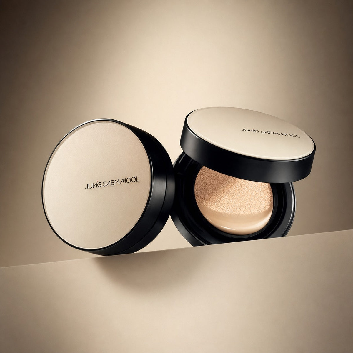 Jung Saem Mool Essential Skin Nuder Cushion Set